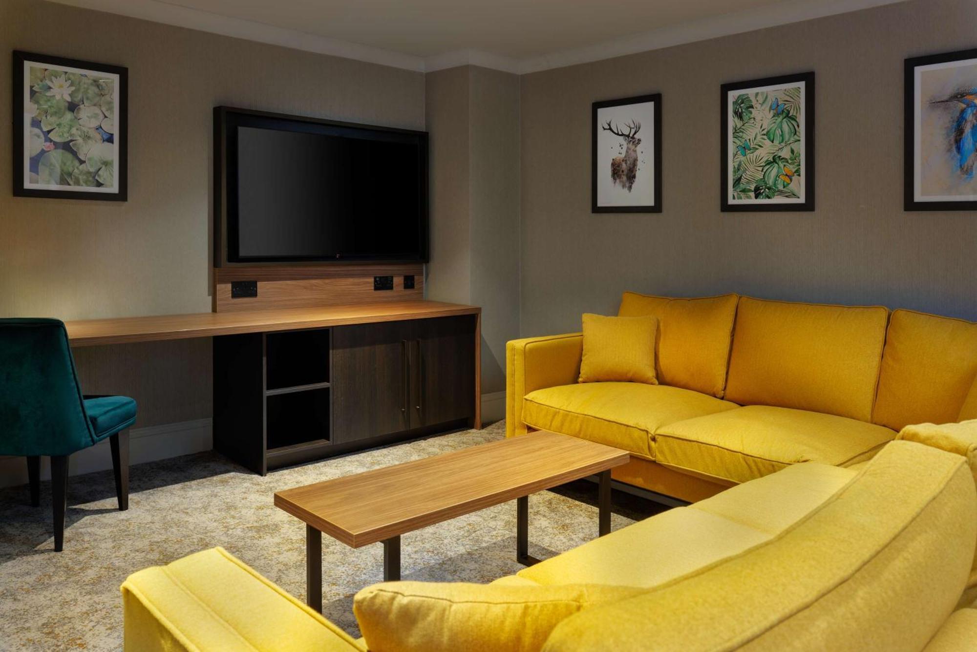 Hotel Doubletree By Hilton Belfast 4*