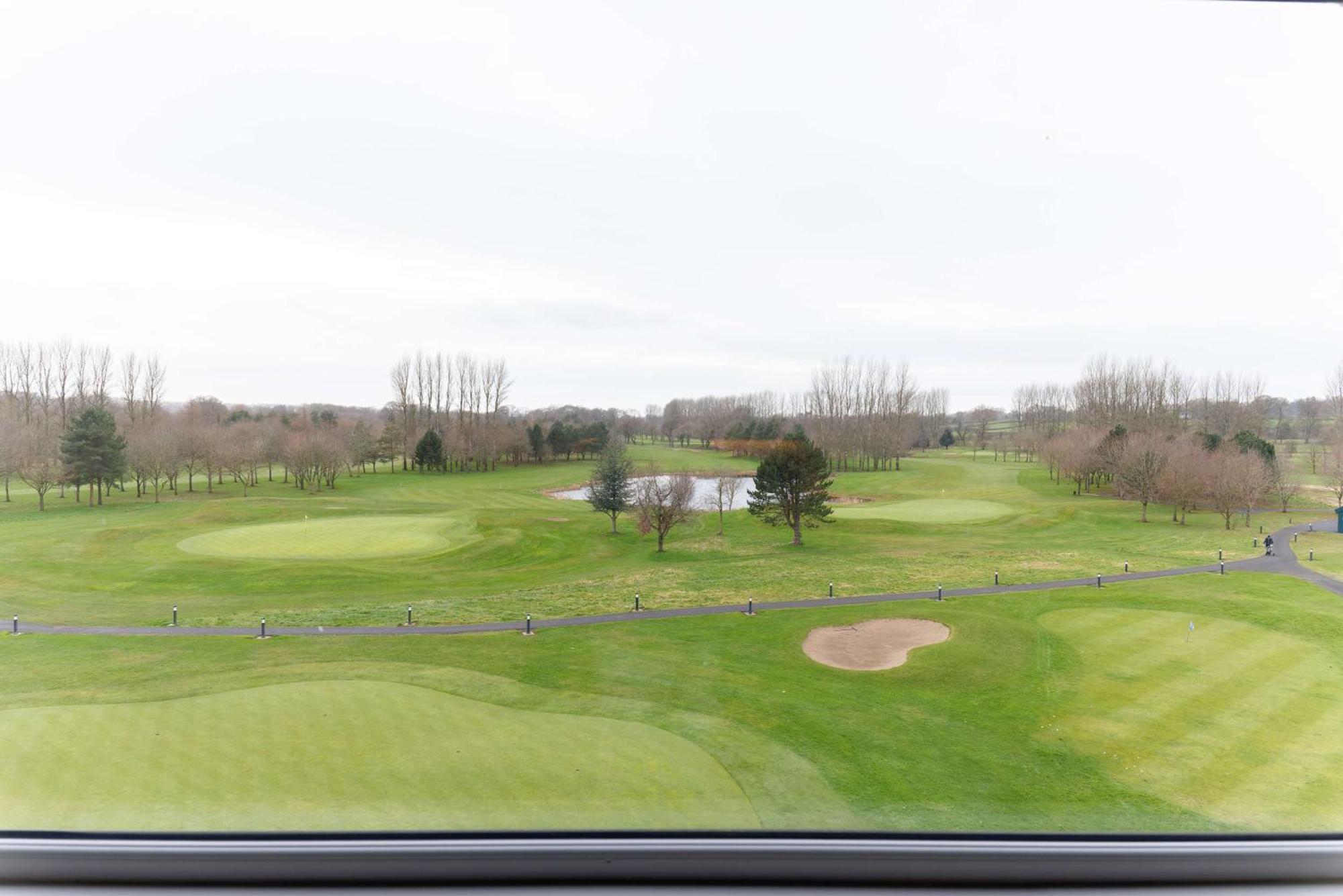 Hotel Doubletree By Hilton Belfast 4*