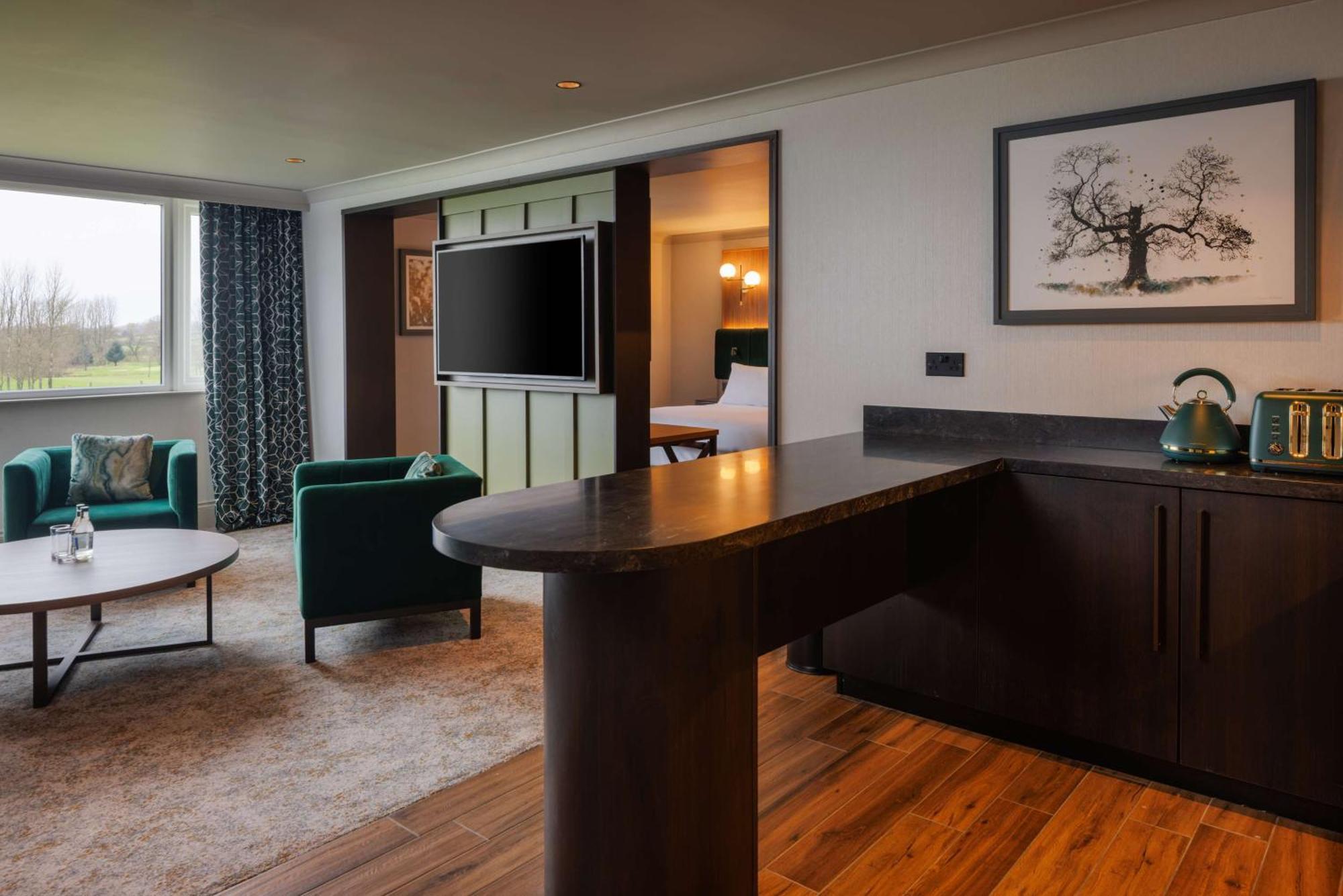 Hotel Doubletree By Hilton Belfast 4*